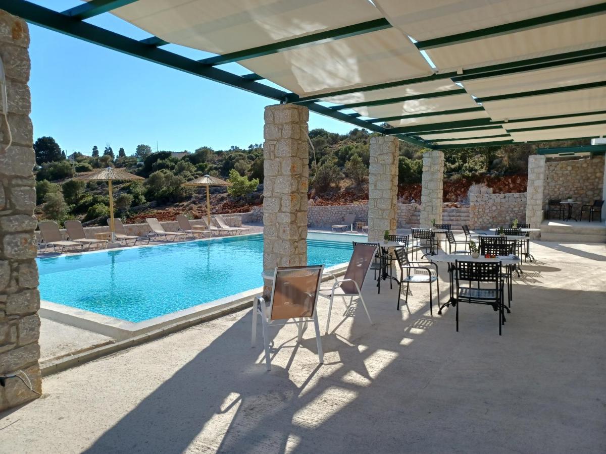 Karinta Bay Apartments Buitenkant foto