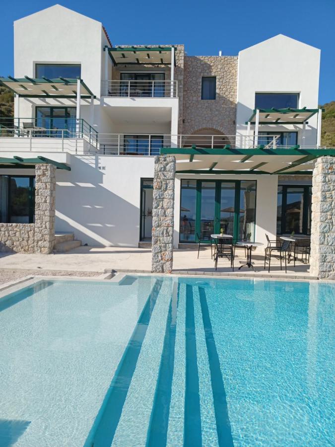 Karinta Bay Apartments Buitenkant foto