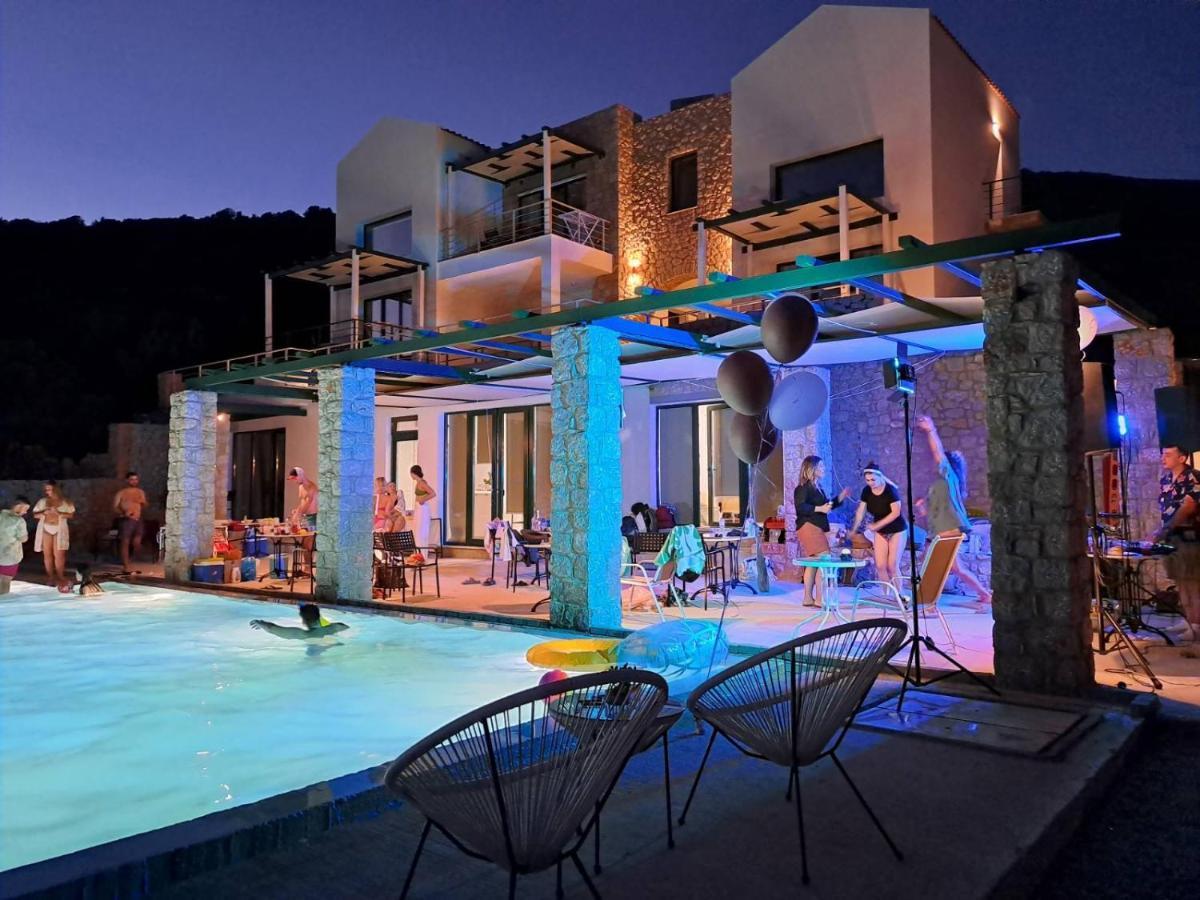 Karinta Bay Apartments Buitenkant foto